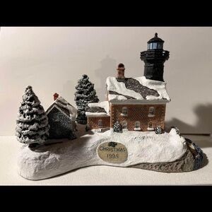HARBOUR LIGHTS Old Field Point Lighthouse Number 707. Like New. Christmas 1998